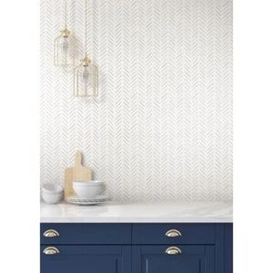 Chic Cream Chevron Wallpaper